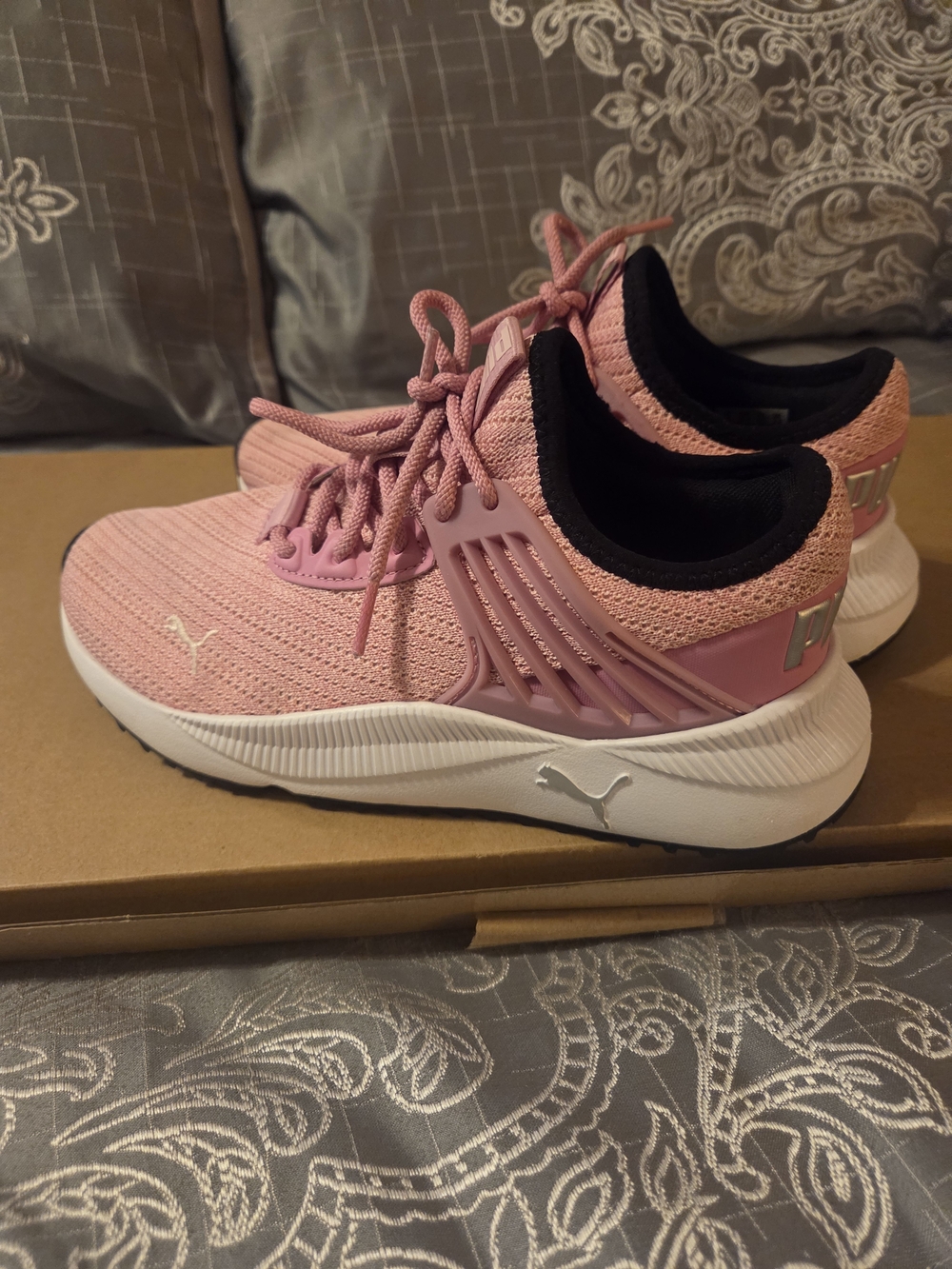 Puma Kids Pacer Future Double-Knit Premium Sneakers Pink Youth Size 4
